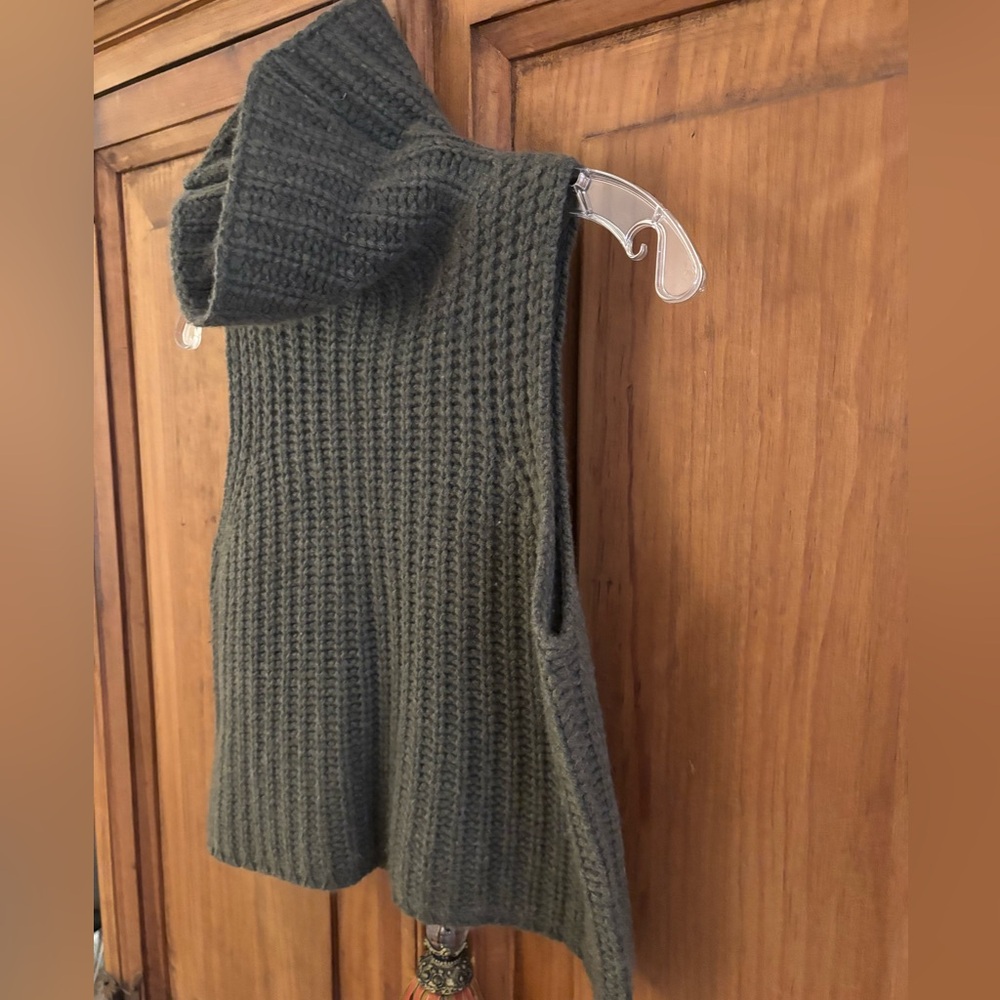 Sablyn Saige Sleeveless Cashmere Sweater - Picture 5 of 9